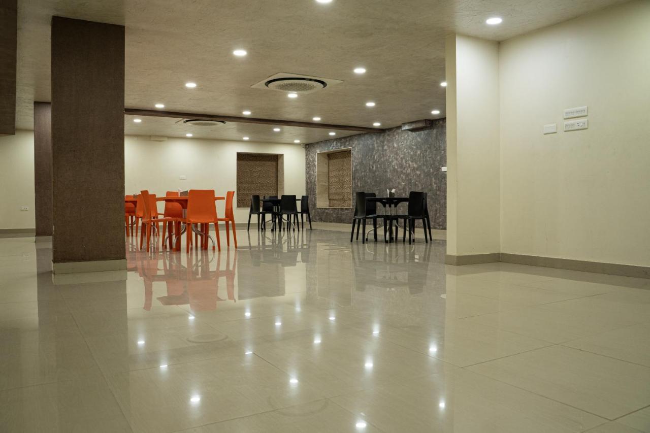 Nk7 Guest House Колката Екстер'єр фото
