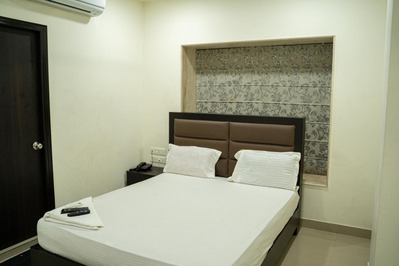 Nk7 Guest House Колката Екстер'єр фото