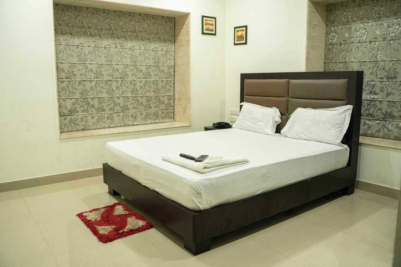 Nk7 Guest House Колката Екстер'єр фото