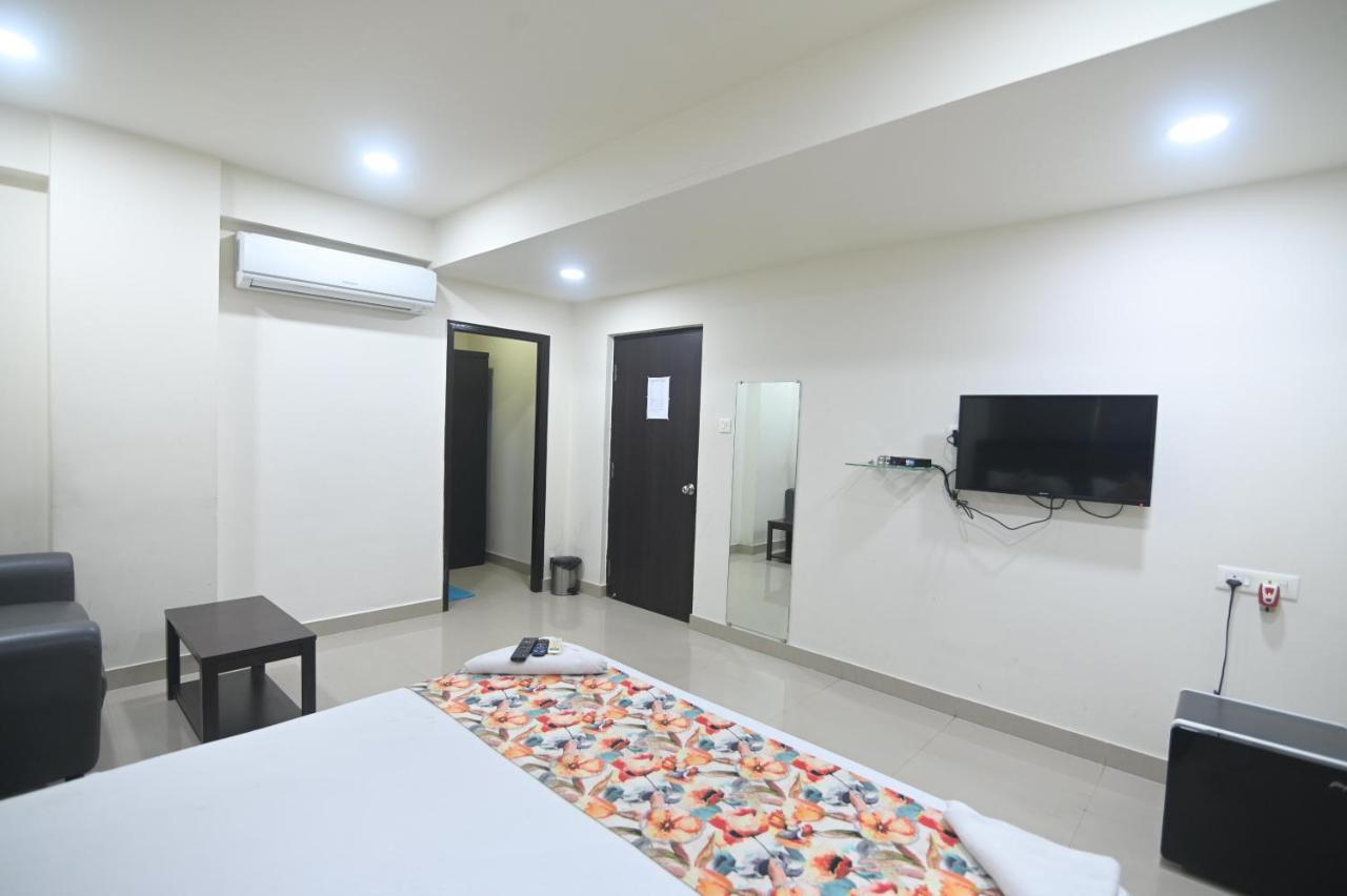 Nk7 Guest House Колката Екстер'єр фото