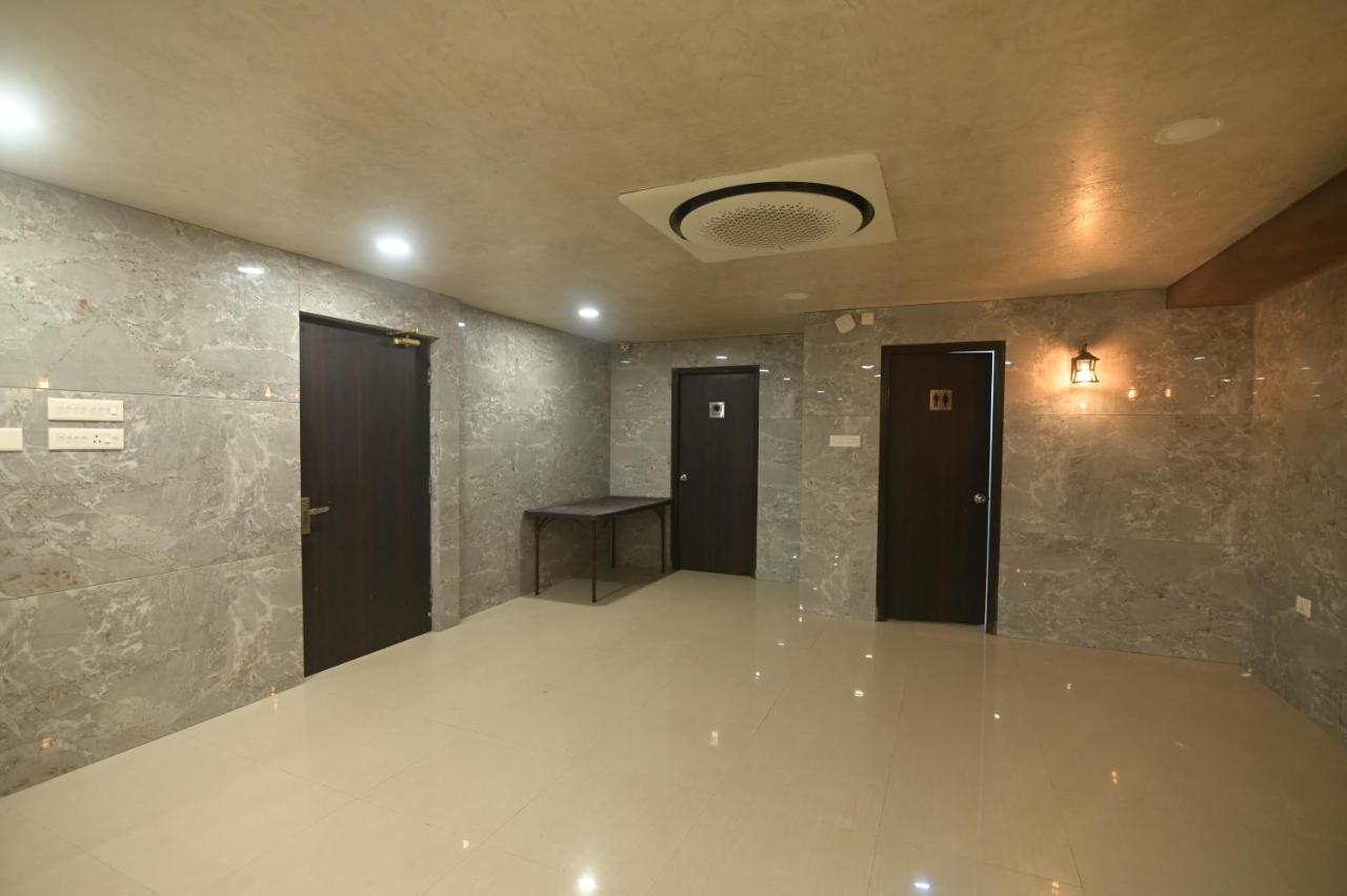 Nk7 Guest House Колката Екстер'єр фото